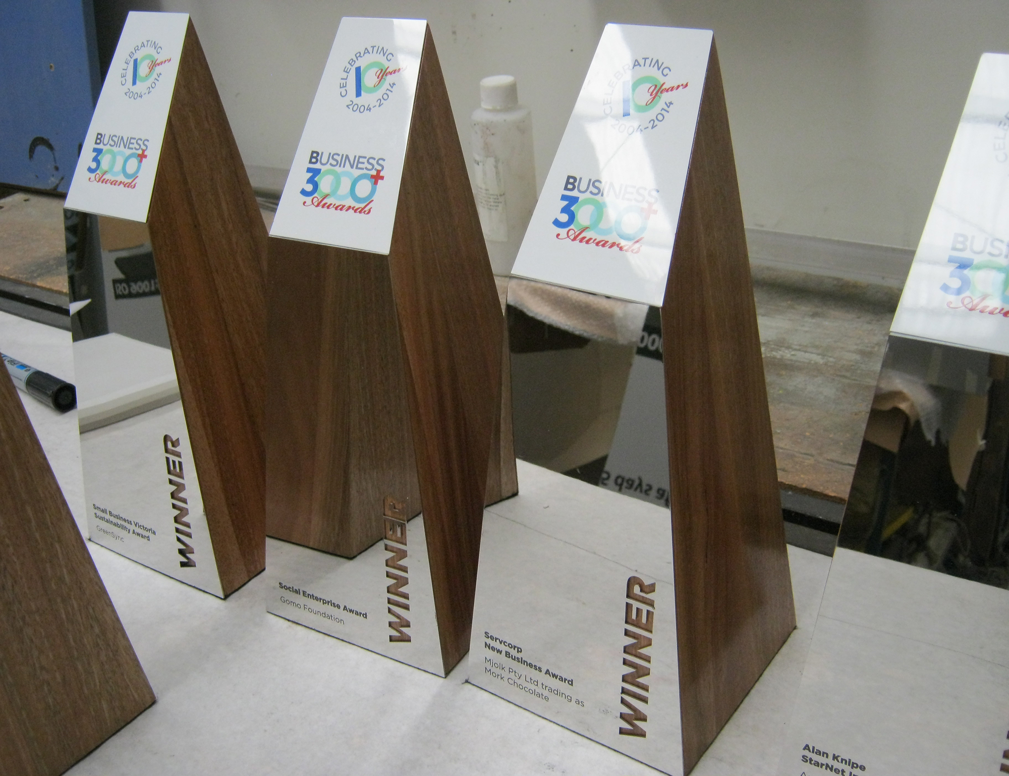 Business-3000-awards-hardwood-mirror-stainless-sublimated-prints