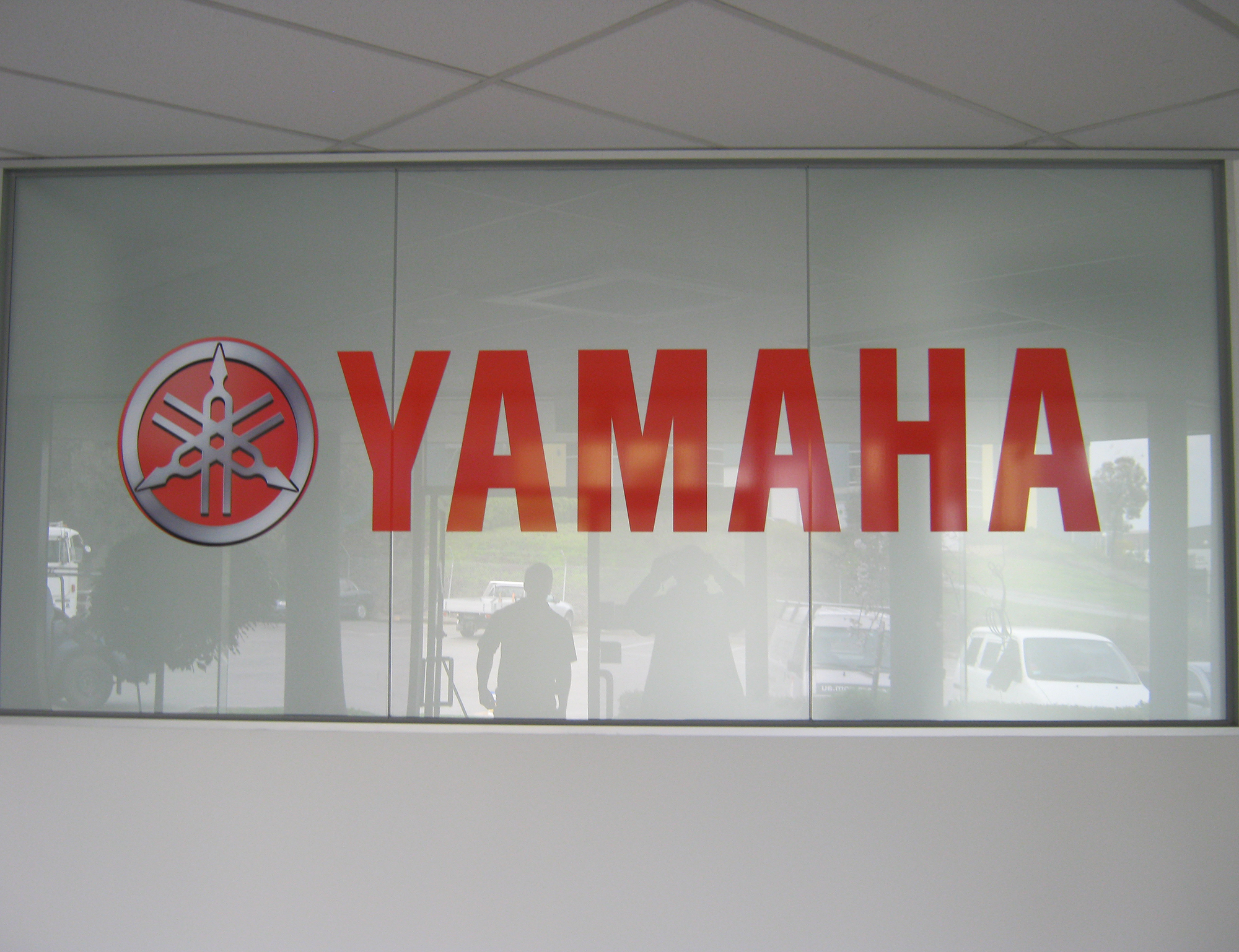 Yamaha-window-graphics